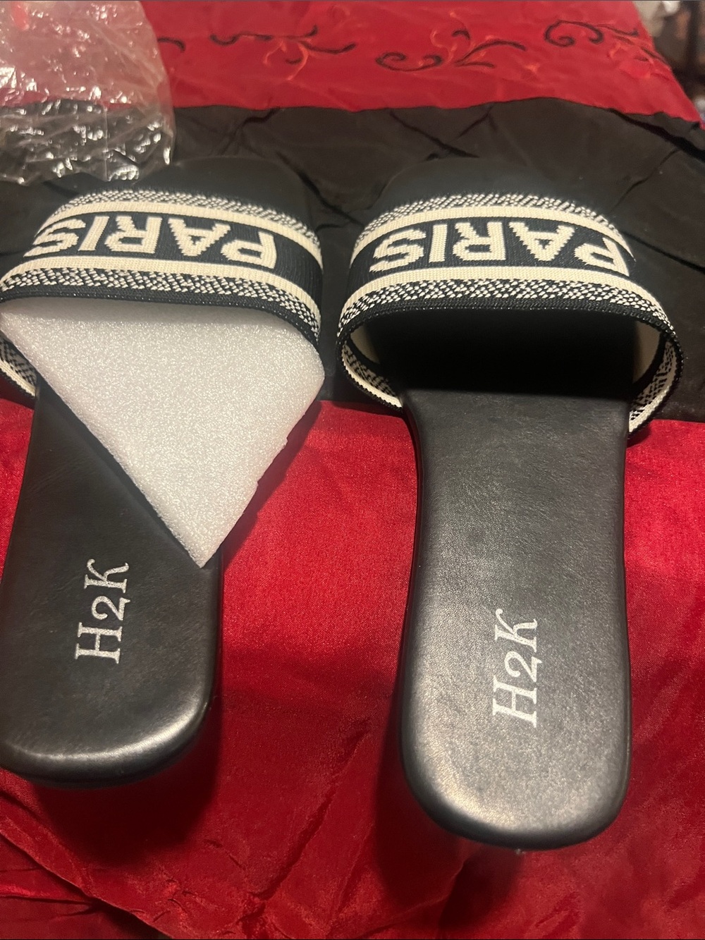 H2K Black & White 'PARIS' Slide Sandals